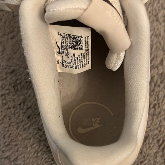 Nike White & Light Yellow Athletic Shoes – Women’s 7 - Picture 5 of 5